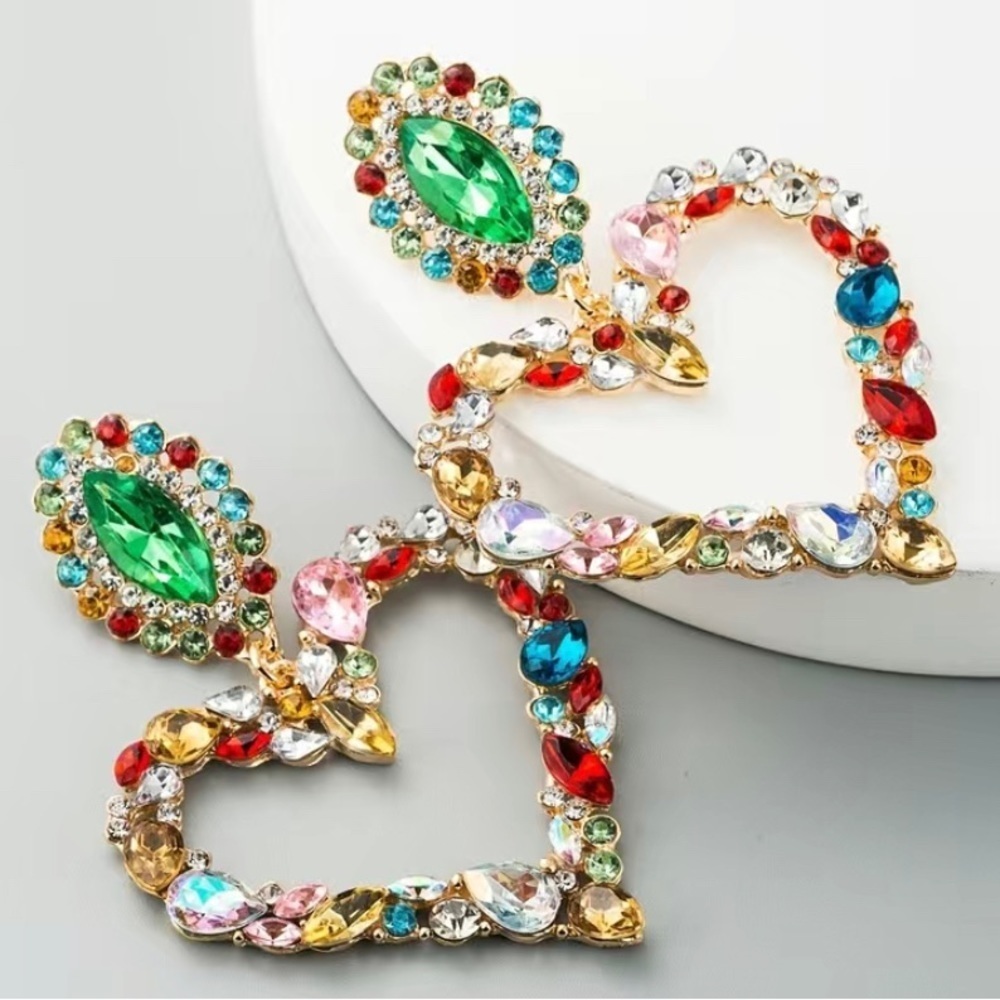 👑👑👑3 for 12$👑👑👑Rhinestone Heart Shaped Dangle Earrings